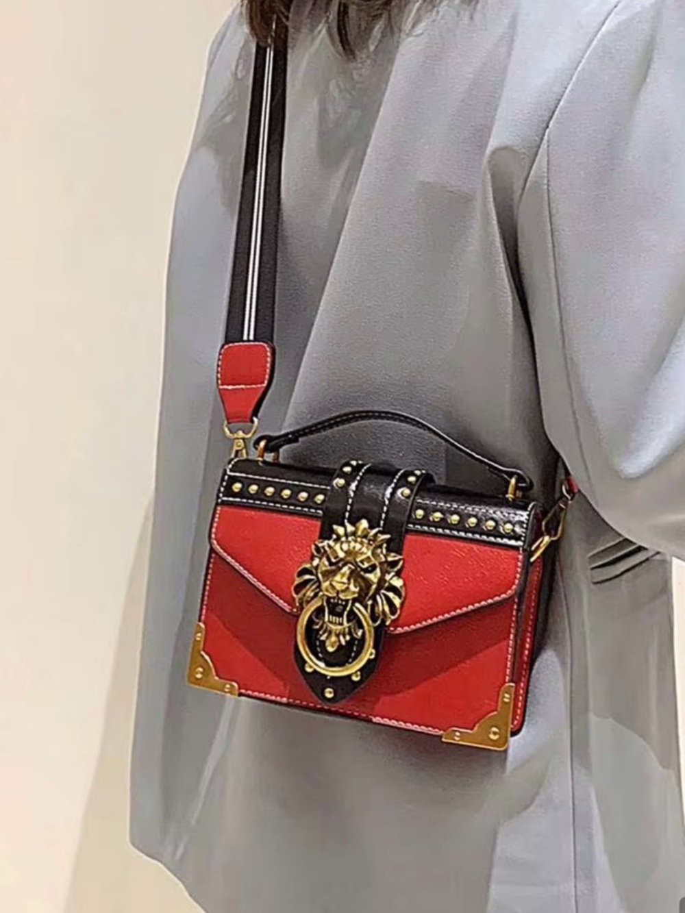 Red & Black Lion-Accent Top Handle Shoulder Bag - Picture 4 of 6